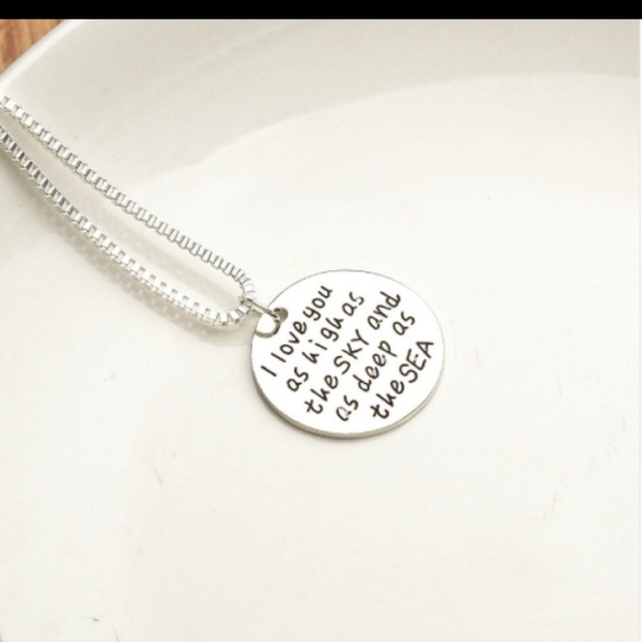 Round Choker Pendant & Box Link Chain - Picture 3 of 7